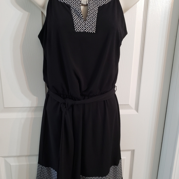WHITE HOUSE BLACK MARKET DRESS - Picture 2 of 13